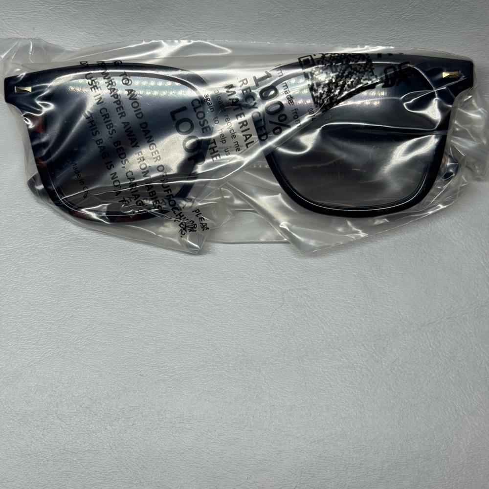 Le Specs Tortoise Shell Rectangular Sunglasses wi… - image 7